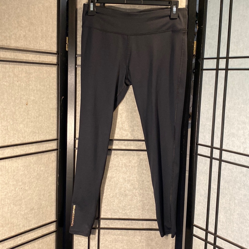 Tommie Copper core compression black leggings size M